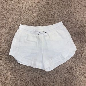 women’s size 6 white athleta shorts